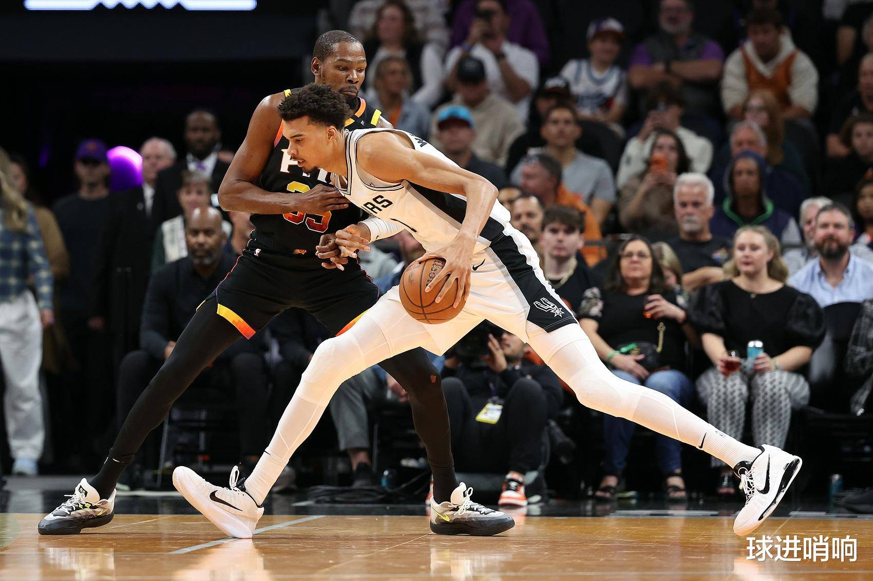 pgsoft包含NBA季后赛倒计时，本菲卡加时末段篮板制胜，细节引发关注，悬念犹存，训练强度明显提升的词条