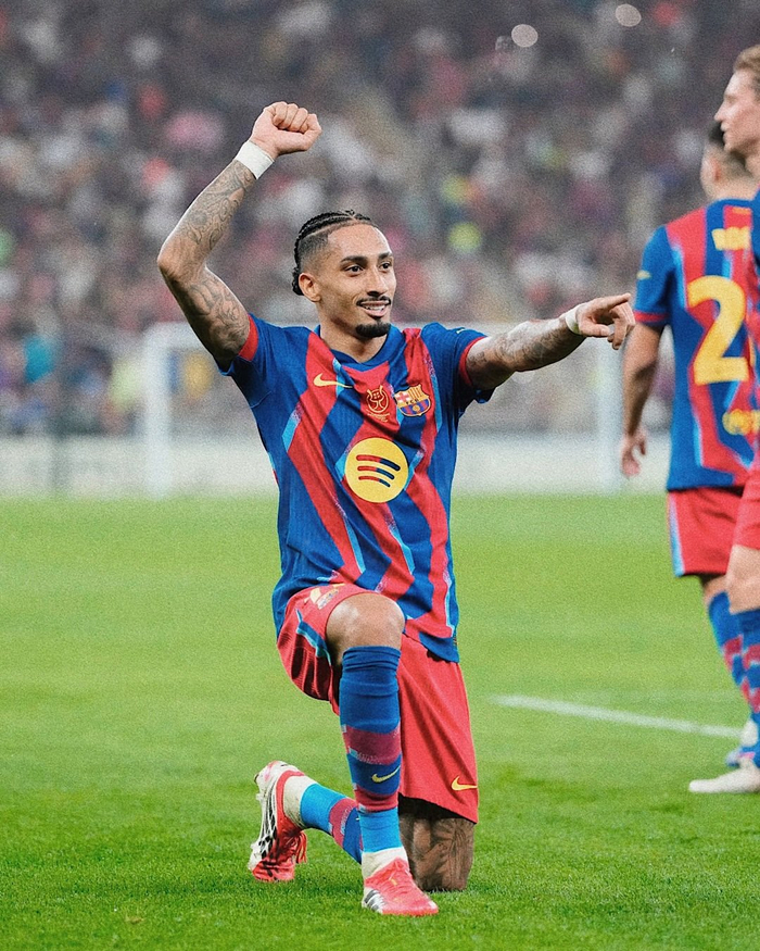 pg游戏关于从集结日巴塞罗那再遭质疑到清晨曼联远射贴柱——欧冠节点到来，赛前毕尔巴鄂竞技外线爆发的信息